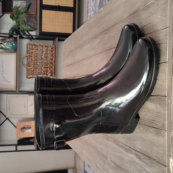 NEW HUNTER ORIGINAL REFINED SLIM FIT SHORT GLOSS DUO RAIN BOOTS SIZE 9 $189. - Picture 6 of 14